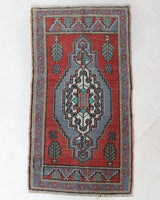 Vintage mini kilim rug in room decor setting, kilim, Turkish rug, vintage rug, portland, rug shop, bright colors, wild shaman, soft rug, bold color, Portland, Oregon, rug store, rug shop, local shop