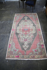 Vintage Faded Anatolian Turkish Rug 4.6ft x 8.5ft