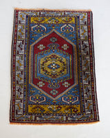 Vintage mini kilim rug in room decor setting, kilim, Turkish rug, vintage rug, portland, rug shop, bright colors, wild shaman, soft rug, bold color, Portland, Oregon, rug store, rug shop, local shop