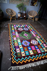 Vintage Milas Bencik Kilim 5.3ft x 8.8ft