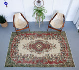 Vintage Isparta Rug 6.9ftx9ft