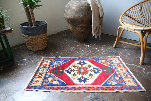 old-mini-turkish-rug-19x32