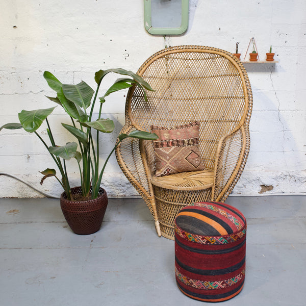 solid-cylinder-shaped-kilim-stool-4