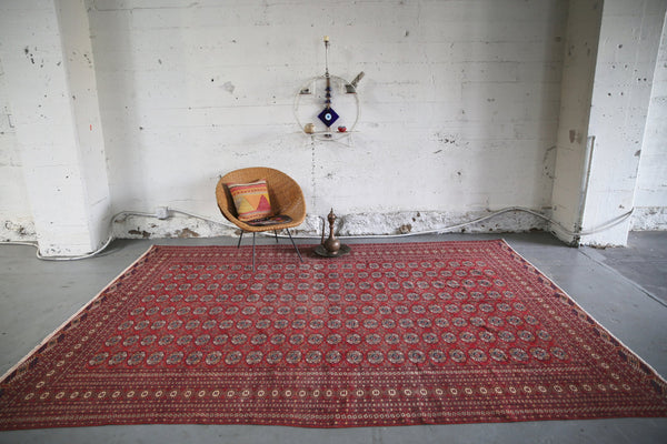 1930s-turkmen-bukhara-carpet-82ftx122ft