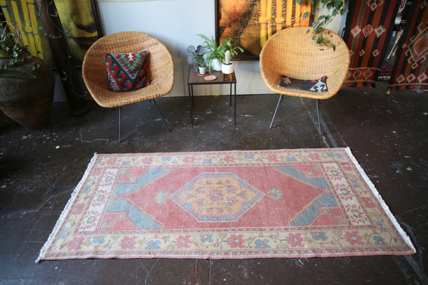 vintage-faded-anatolian-turkish-rug-32ftx67ft