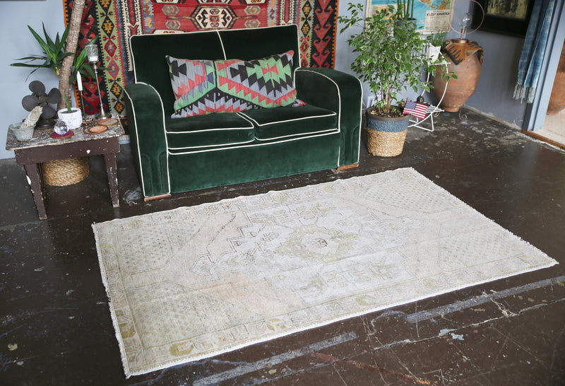 vintage-faded-turkish-anatolian-rug-39ftx65ft