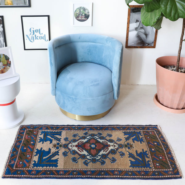 Vintage mini kilim rug in room decor setting, kilim, Turkish rug, vintage rug, portland, rug shop, bright colors, wild shaman, soft rug, bold color, Portland, Oregon, rug store, rug shop, local shop