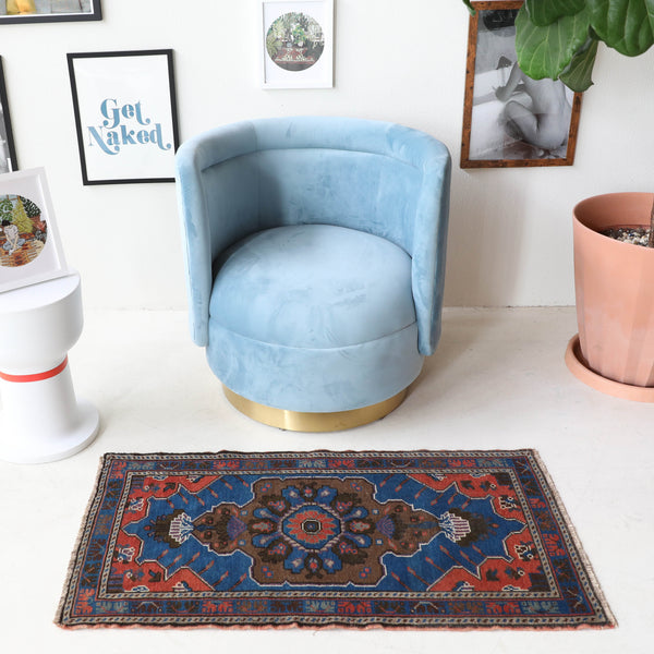 Vintage mini kilim rug in room decor setting, kilim, Turkish rug, vintage rug, portland, rug shop, bright colors, wild shaman, soft rug, bold color, Portland, Oregon, rug store, rug shop, local shop