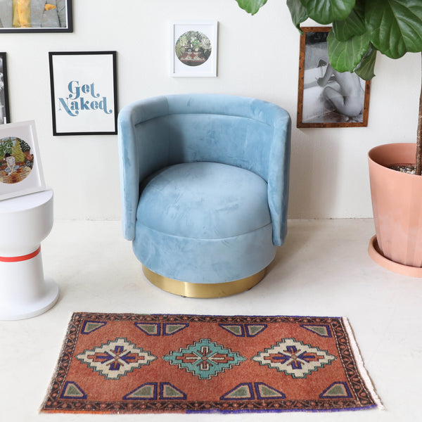 Vintage mini kilim rug in room decor setting, kilim, Turkish rug, vintage rug, portland, rug shop, bright colors, wild shaman, soft rug, bold color, Portland, Oregon, rug store, rug shop, local shop