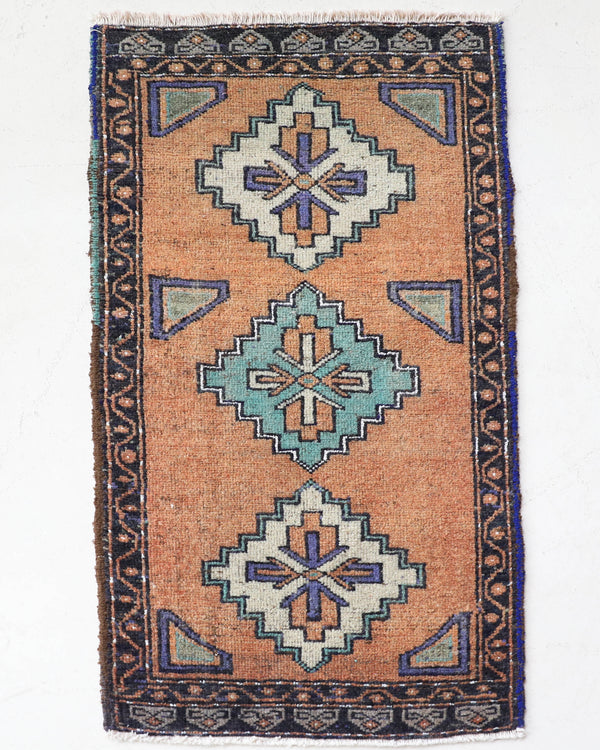 Vintage mini kilim rug in room decor setting, kilim, Turkish rug, vintage rug, portland, rug shop, bright colors, wild shaman, soft rug, bold color, Portland, Oregon, rug store, rug shop, local shop