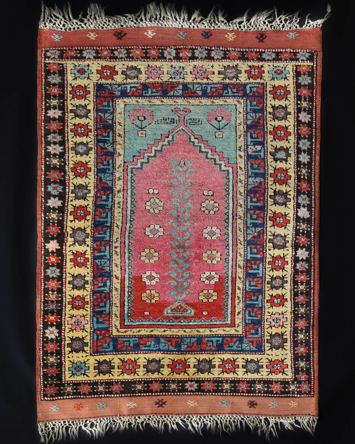 Akira-Vintage-Turkish-Area-