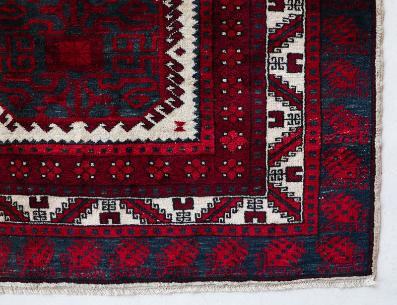 Vintage Turkish rug in a living room setting, Area rug in a living room setting, pile rug, Turkish rug, custom rug, , new rug, modern rug, customizable rug, made to order rug, portland, rug shop, bright colors, wild shaman, soft rug, bold color, Portland, Oregon, rug store, rug shop, local shop, made in Turkey