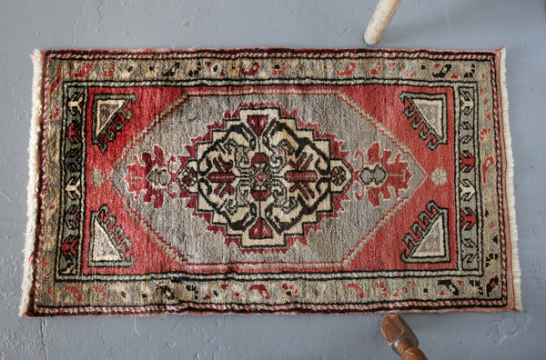 Vintage Mini Turkish Rug 1.9ftx3.2ft