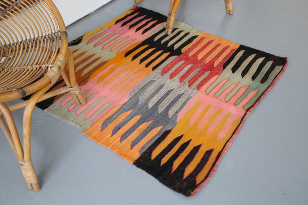 Old Mini Milas Kilim 3.5ftx3.5ft