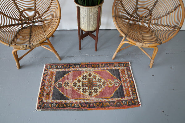 Vintage Mini Turkish Rug 1.9ftx3.2ft