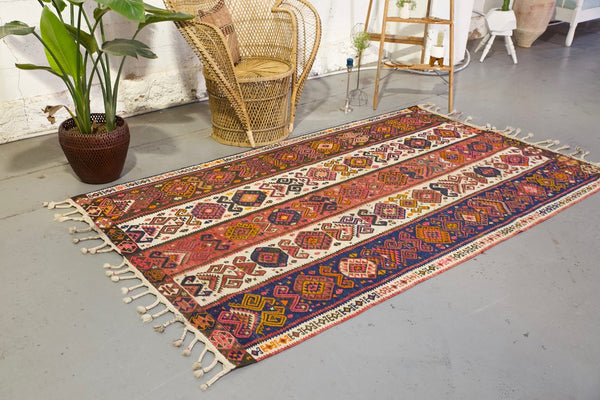 Old Van Kilim 4.10ftx9ft