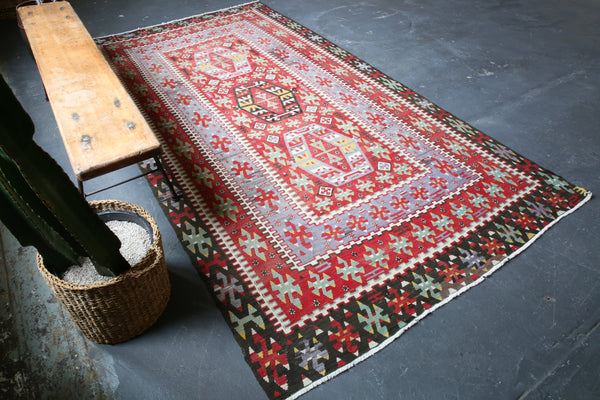 Semi-antique Oushak Esme Kilim 5'5"x10'7"