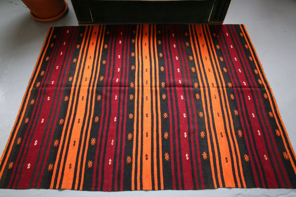 Vintage Turkish Anatolian Kilim Rug 4'6"x5'10"