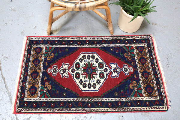 Vintage Mini Turkish Rug 2ftx3.4ft