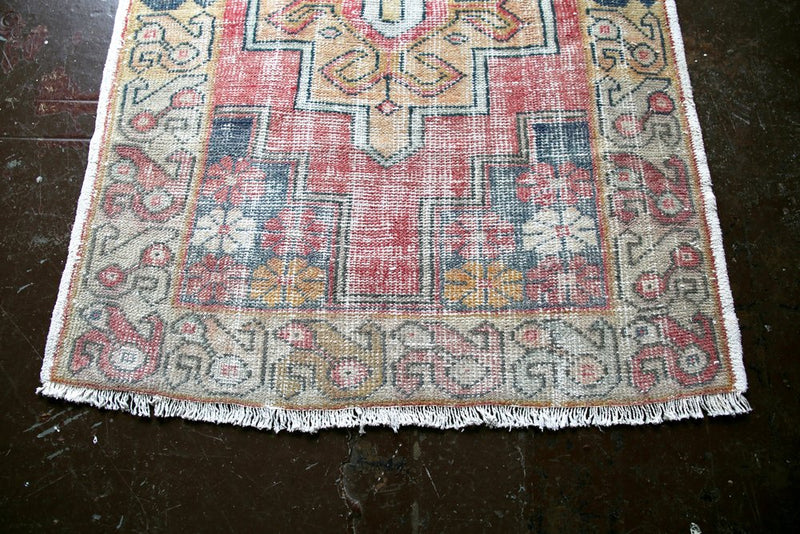 Vintage Turkish Faded Anatolian Rug 3.3ftx5.11ft
