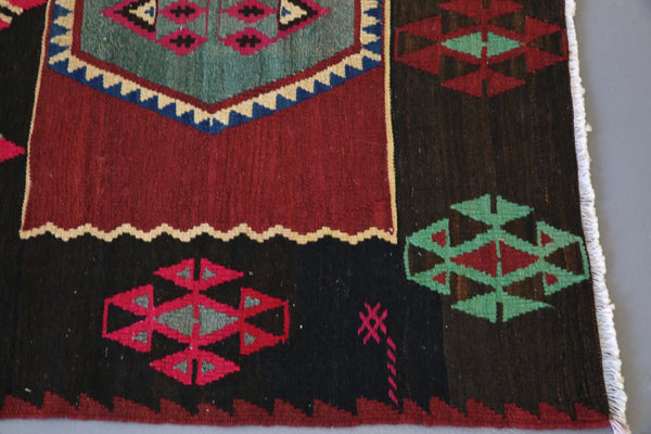 Vintage Anatolian Kilim 5.7ftx9.10ft