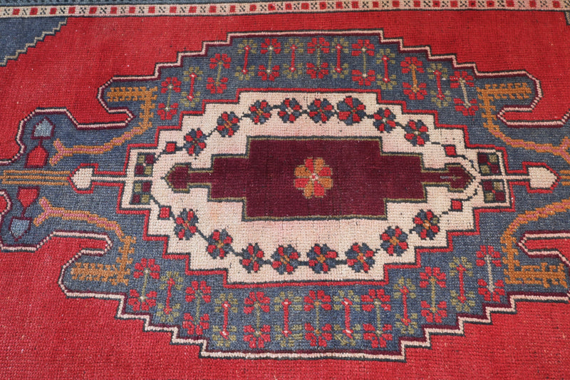 Vintage Anatolian Rug 4.10ftx8.5ft