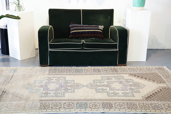 Vintage Anatolian Rug 4.5ftx8.4ft